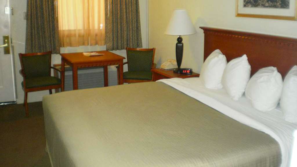 Magnuson Hotel Park Vue Ely Kamer foto